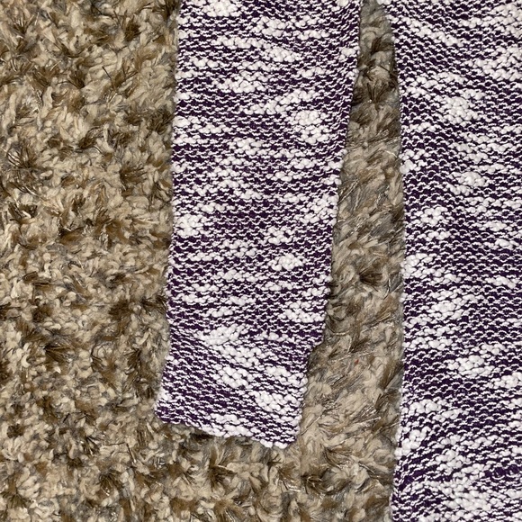 🏷️ 3/$15 SALE Fabletics Mesh Sweater - Picture 7 of 9